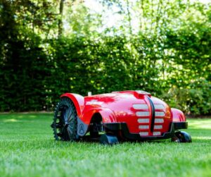 Ambrogio L250i robot mower mowing the lawn automatically