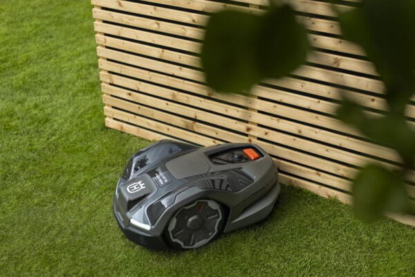Husqvarna 410XE NERA robot mower that mows to the edge of the lawn