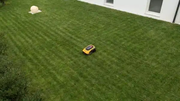 stiga-robot-mower-striped-lawn