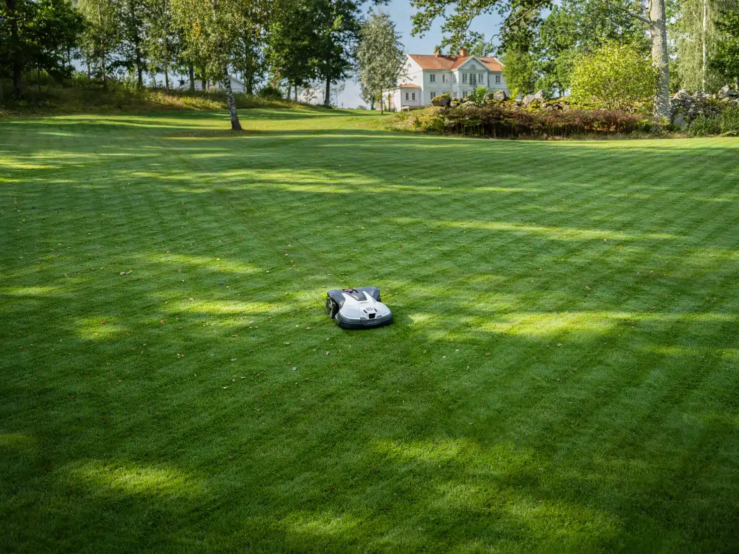 Husqvarna Automower Launches Four New Automower Models with Groundbreaking AI Vision Technology